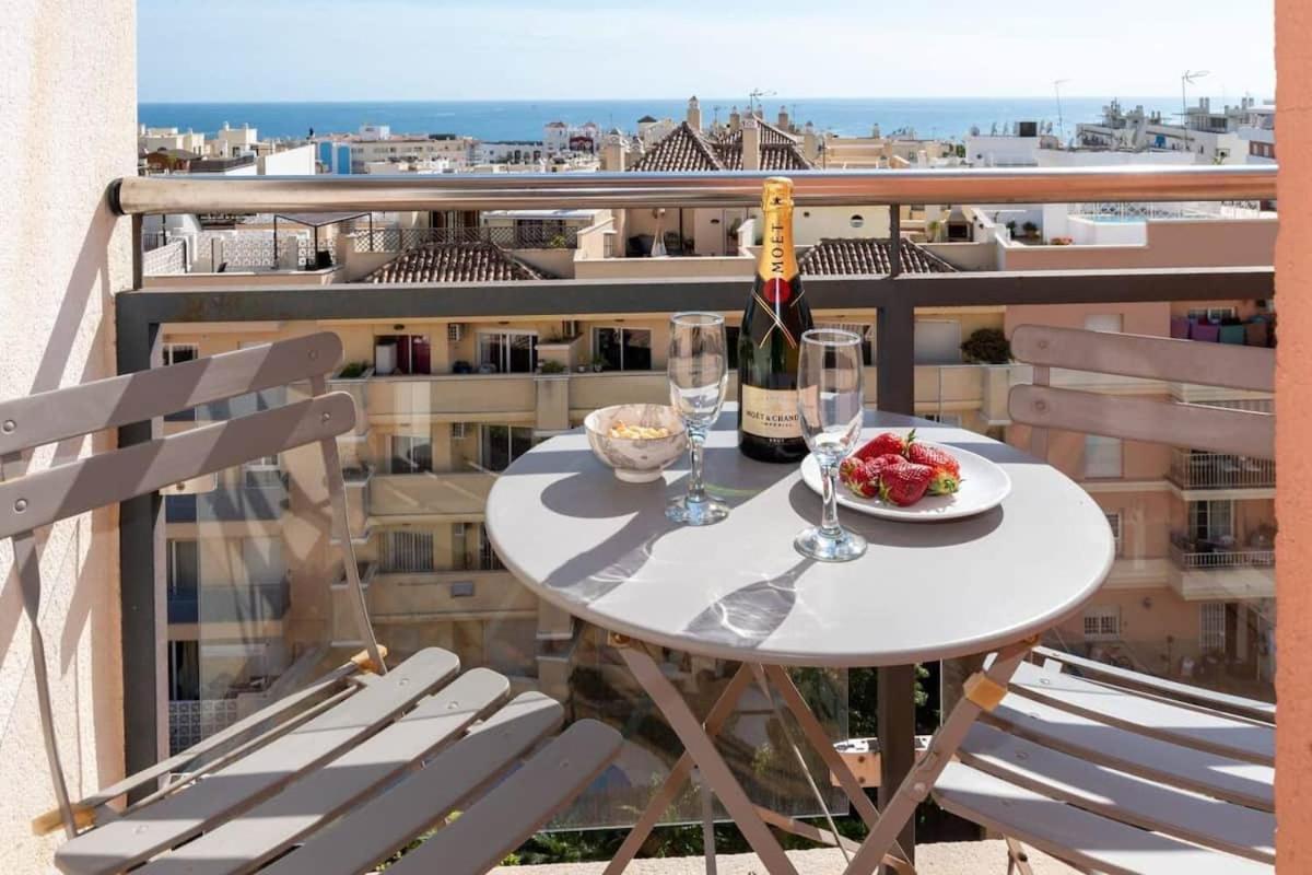 Stunning Penthouse In The Centre Of Nerja Apartment Bagian luar foto